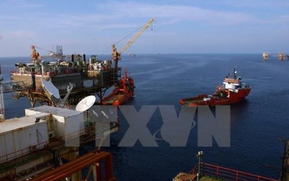 Căng thẳng ở Trung Đông đẩy giá dầu thế giới tăng hơn 1%