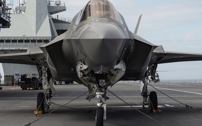 Chỉ huy tàu sân bay Anh lớn nhất mất chức vì lạm dụng xe công