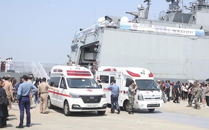 Tàu khu trục Hàn Quốc gặp nạn, 5 lính hải quân thương vong