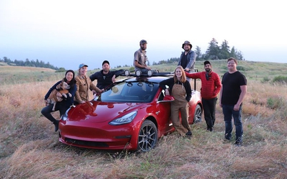 YouTuber "thừa tiền" cưa đôi Tesla Model 3 thành xe bán tải