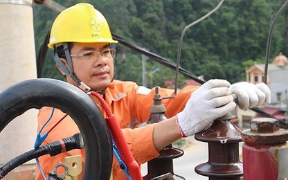 Tăng cường ứng trực, không để mất điện trong ngày thi