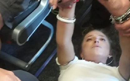 Dọa giết cả máy bay, nữ hành khách bị phạt và cấm bay trọn đời