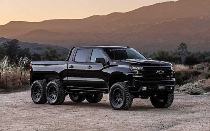 Siêu bán tải “khủng” Chevrolet Silverado Goliath 6x6 độ 6 bánh lần đầu xuống phố