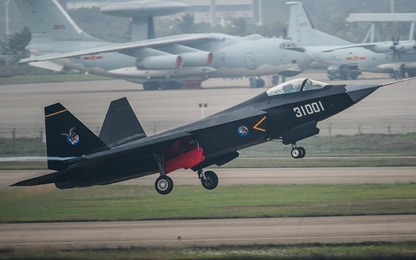 Các tập đoàn Trung Quốc chạy đua chế tạo tiêm kích cho tàu sân bay