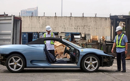 Philippines cho máy xúc nghiền nát Ferrari 360 Spider