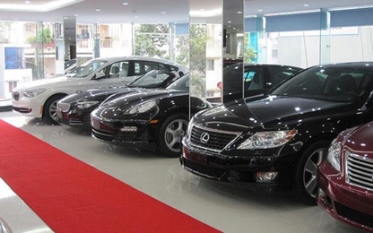 Ôtô ế ẩm trong ‘tháng kiêng kỵ’