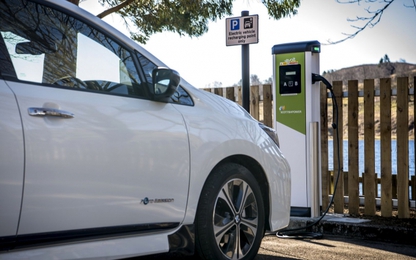 Trạm sạc xe điện ở Anh còn nhiều hơn trạm xăng