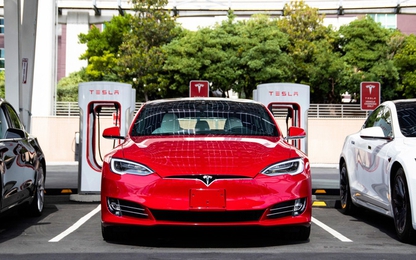 Tesla sắp cho ra mắt công nghệ pin xe điện 1.609.344 km rồi mới hỏng