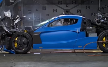 Thử nghiệm phá nát siêu xe 2,1 triệu USD