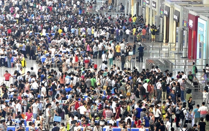 Hàng triệu người TQ bị cấm đi máy bay,tàu hỏa vì ‘tín dụng xã hội’