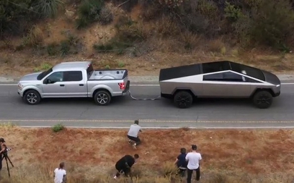 Tỷ phú Elon Musk chấp nhận để xe Cybertruck đối đầu bán tải Ford