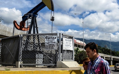 Nhà đầu tư đồng loạt mua mạnh dầu trước Giáng sinh