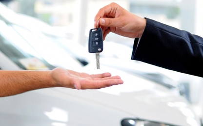 Dịch vụ lái xe chở người say phát triển mạnh ở nhiều nước