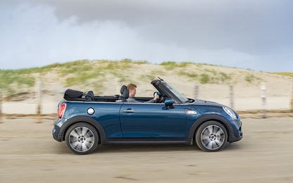 Mini Cooper mới hoãn ra mắt vô thời hạn vì Brexit