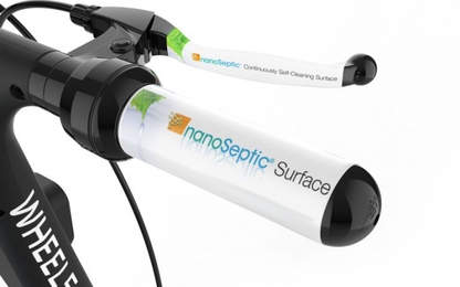 Startup công bố xe điện có thể tự làm sạch tay cầm