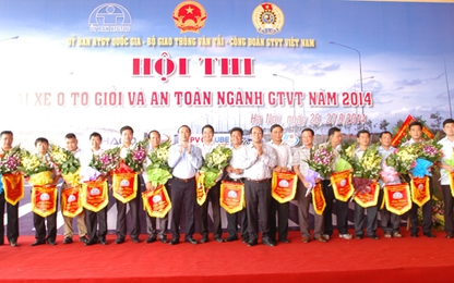 Khai mạc Hội thi lái xe ô tô giỏi và an toàn ngành GTVT năm 2014