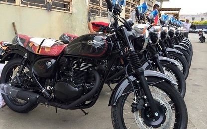 Môtô 250 phân khối Kawasaki dáng cổ điển về Hà Nội