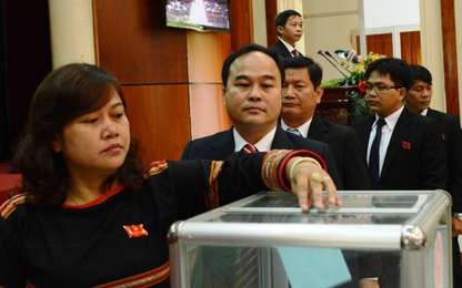 Gia Lai: Chủ tịch HĐND và UBND tỉnh tái đắc cử nhiệm kỳ mới