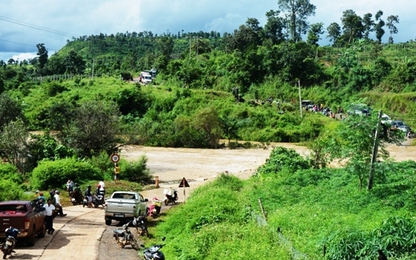 Thông tỉnh lộ 666 sau một ngày bị cô lập sau bão số 4