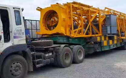 Liên tiếp phát hiện xe “khủng” vi phạm điều kiện kinh doanh vận tải