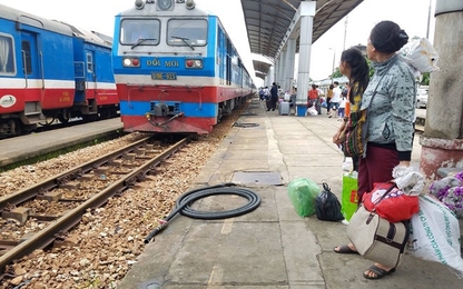 Hé lộ nguyên nhân hau tàu suýt tông nhau ở ga Suối Vận