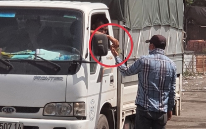 "Hô biến" đất hồ Yên Sở thành bãi trông xe trái phép ở Hà Nội