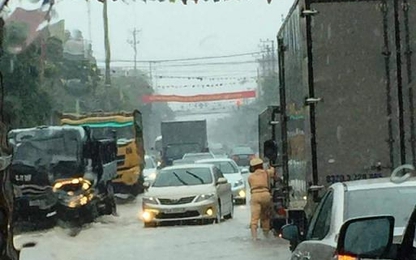 Lại tiếp tục mưa to, Quảng Ninh ngập sâu trong biển nước