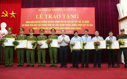 Bộ GTVT tuyên dương thành tích đấu tranh phòng, chống trộm cắp hàng không