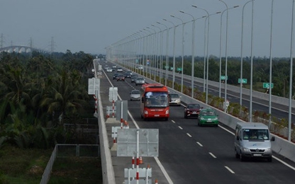 Trạm cân tự động "đuổi" 60 xe tải ra khỏi cao tốc