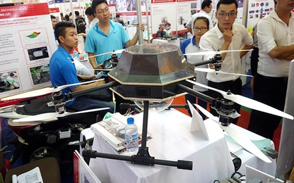 Hai mẫu máy bay không người lái nổi bật tại Techmart 2015