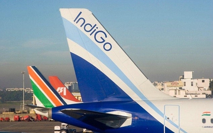 Nữ hành khách bị cấm không cho lên máy bay vì… váy quá ngắn