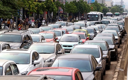 Người Việt đổ xô đi mua ô tô