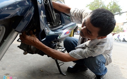 'Hiệp sĩ' xe ôm 50 tuổi 500 lần bắt cướp ở Sài Gòn