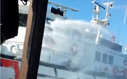 Tàu tuần tiễu Đài Loan tấn công, phun vòi rồng vào tàu cá Quảng Ngãi