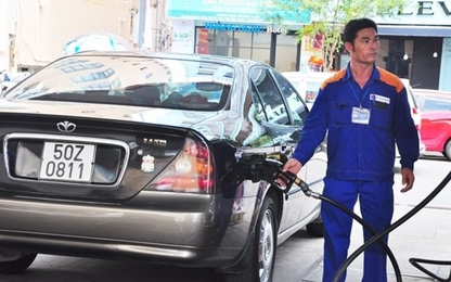 Petrolimex điều tra nguyên nhân hàng loạt ô tô chết máy sau khi đổ xăng
