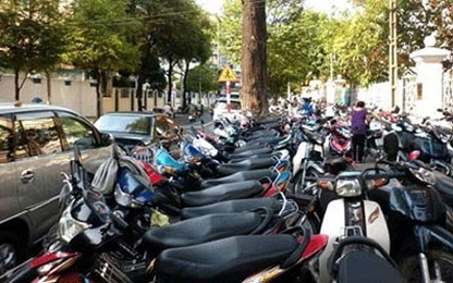 Xử phạt 18 triệu đồng hai bãi giữ xe "chặt chém"