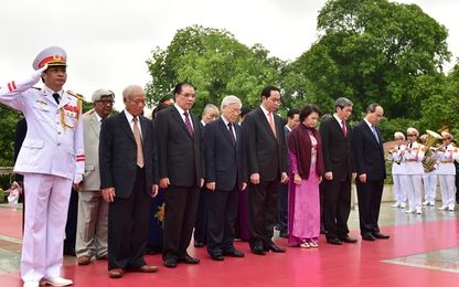 Lãnh đạo Đảng, Nhà nước dâng hương tưởng nhớ Chủ tịch Hồ Chí Minh