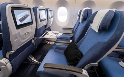 Ông lớn điện tử đi làm nội thất cho máy bay