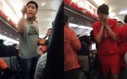 Trung Quốc: Dùng điện thoại trên máy bay bị phạt đến 167 triệu