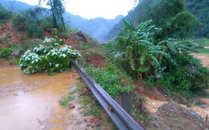 Thanh Hoá: Xe quá tải lộng hành, đất An Nông chìm trong khói bụi