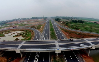 Vì sao chọn làm đường bộ cao tốc Bắc-Nam thay vì đường sắt?