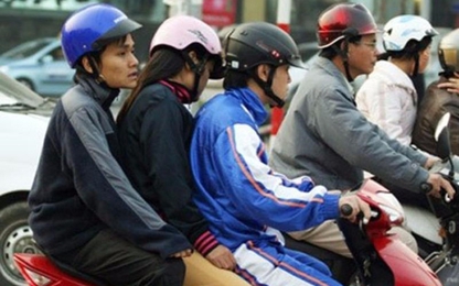 Trường hợp nào xe máy được "kẹp 3"?