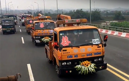 Màn rước dâu bằng dàn xe cứu hộ giao thông gây tranh cãi