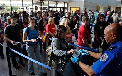 An ninh sân bay kiếm bộn tiền nhờ quy định mới