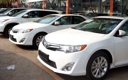 Mua ô tô, bước ra khỏi showroom mất luôn trăm triệu