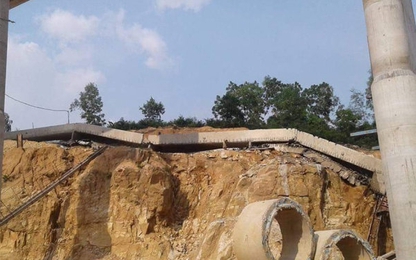 Sập dầm cầu đường cao tốc Hạ Long - Vân Đồn