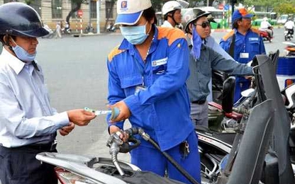 Xăng lại tăng giá từ 15h 19-8