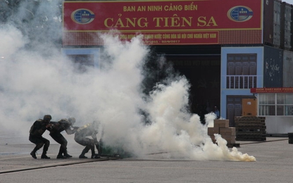 9 lực lượng diễn tập chống khủng bố ở cảng Tiên Sa