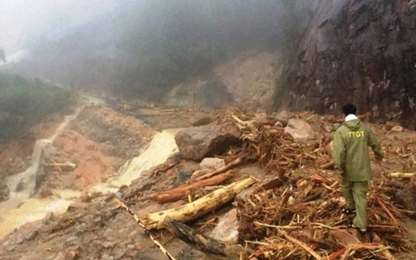 Thông nhiều tuyến giao thông trọng yếu sau bão số 12