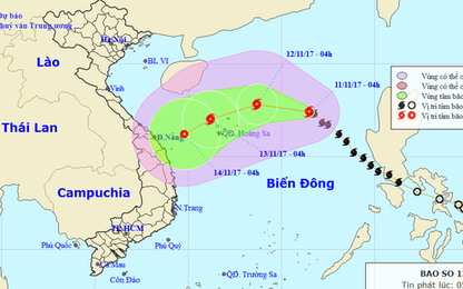 Tâm bão số 13 đang tiến gần quần đảo Hoàng Sa